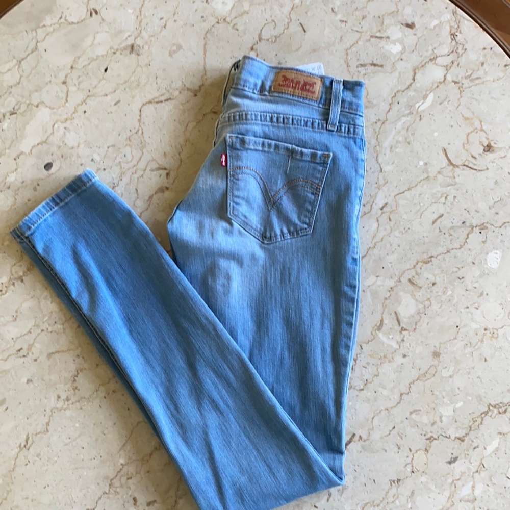 Levi Strauss 524 Skinny Jean